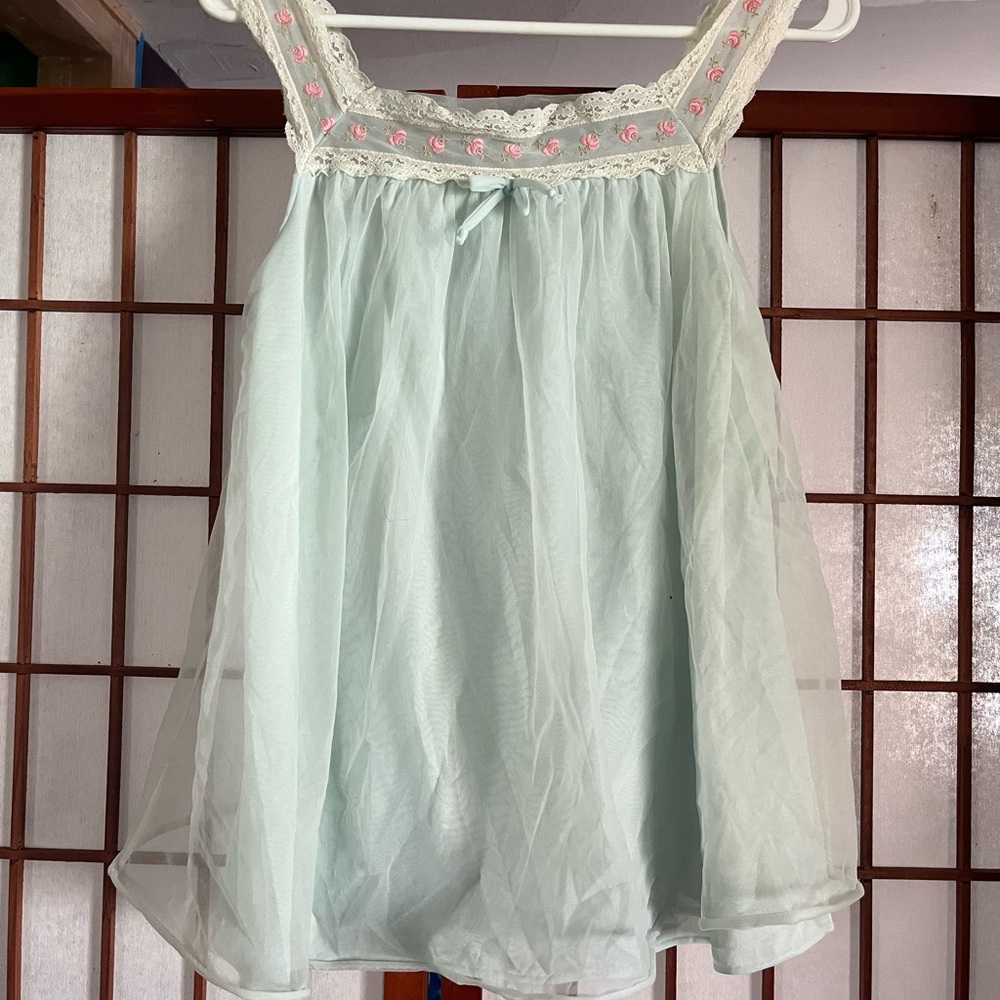 1950s vintage Lace Trimmed Light Blue nighty top